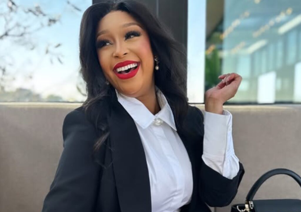 Minnie Dlamini o fumane Giki Gagasi FM